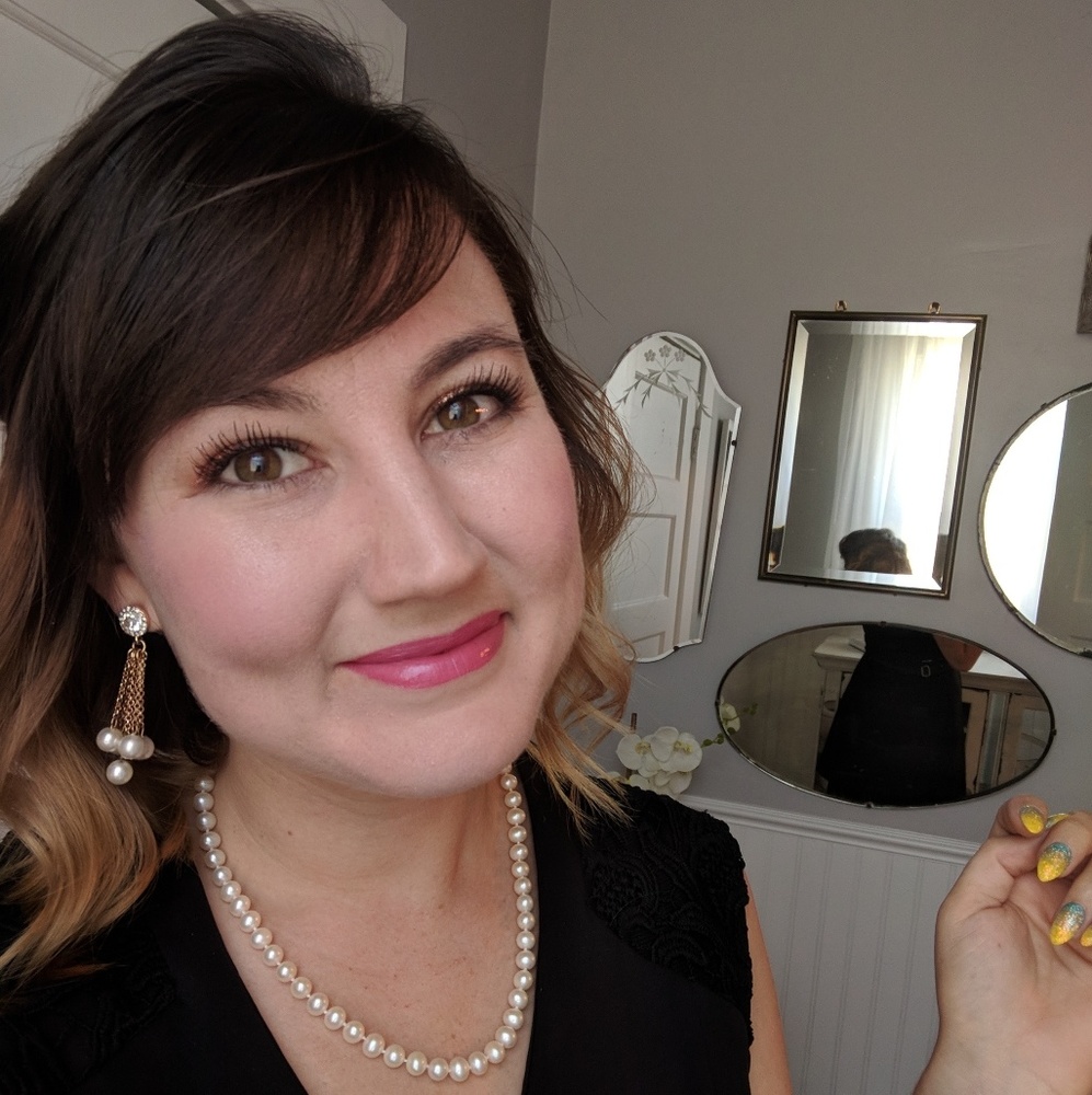 Meet your Posher, Cassandra